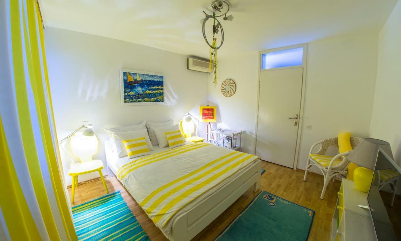 Yellow Lily Mostar Apartman Exterior photo