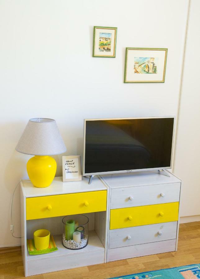 Yellow Lily Mostar Apartman Exterior photo